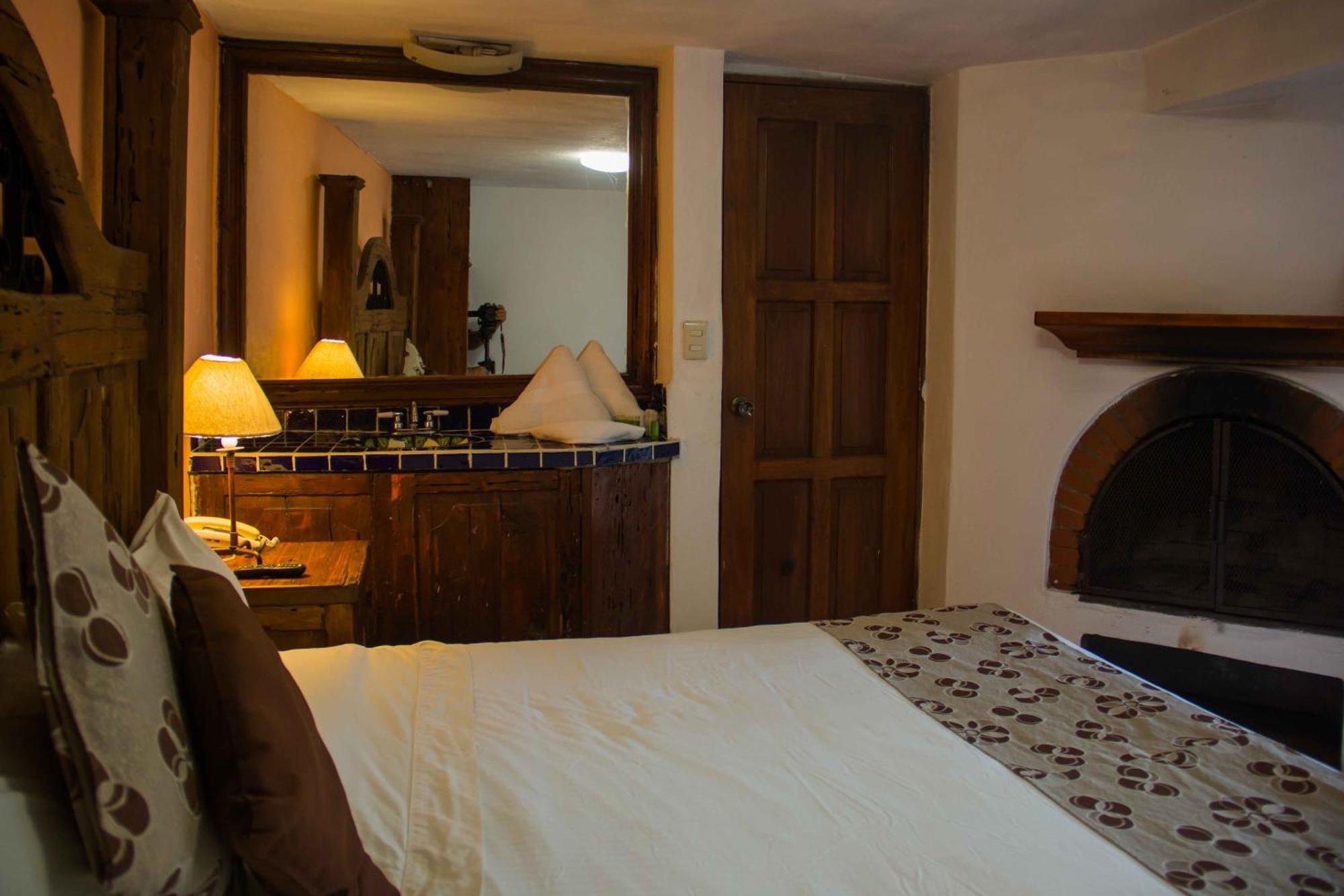 Hotel Revi Inn Valle de Bravo Room photo