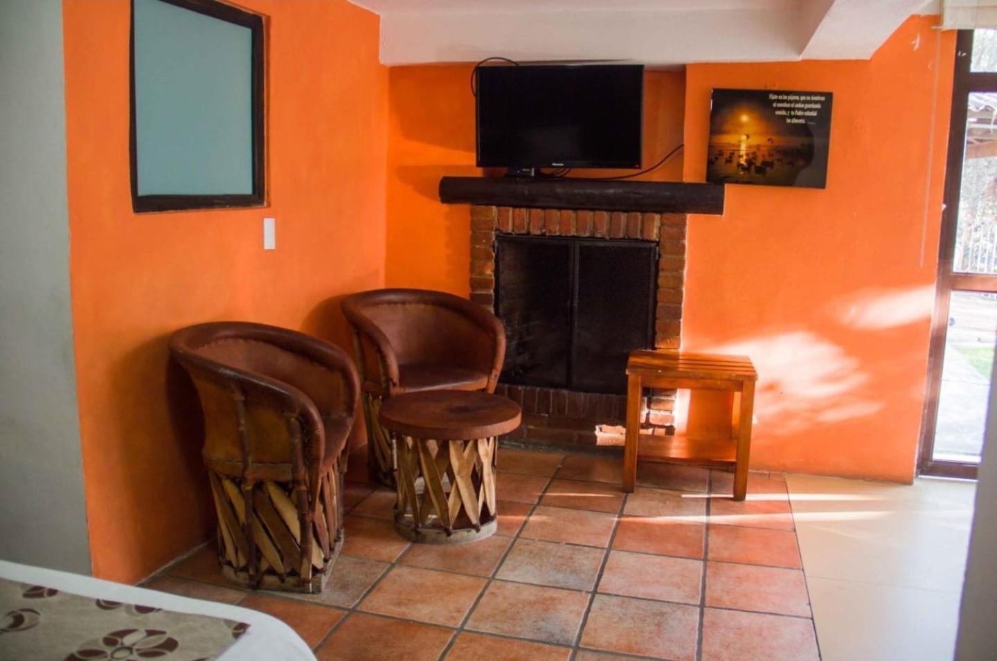 Hotel Revi Inn Valle de Bravo Room photo